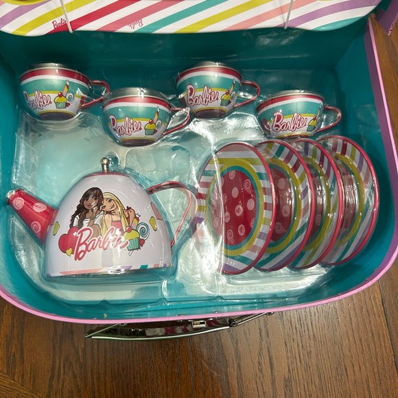 Barbie Pink and Purple Tea Set 2017 - Picture 5 of 7